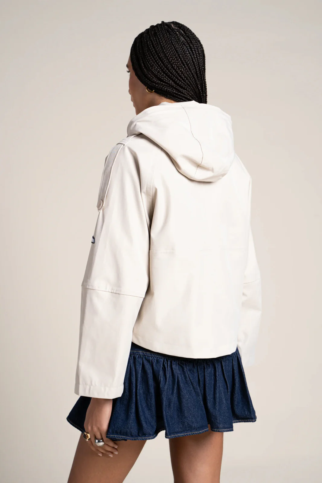 Tuileries - Trenchcoat Court - Image 25