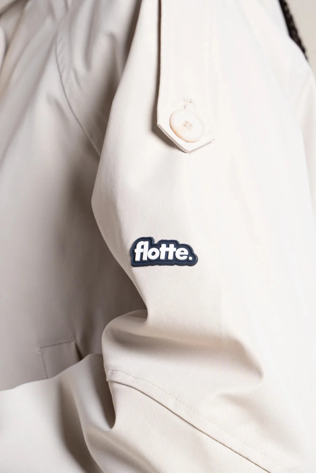 Tuileries - Trenchcoat Court - Image 28